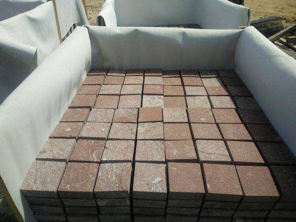 Red Porphyry granite cube