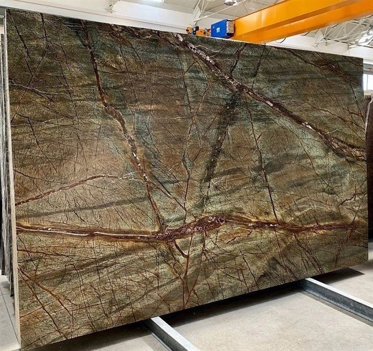 Rainforest-Green-Granite-Slab-for-Countertop-Fllor-Wall-Bathroom-Kitchen.webp (1)(001)